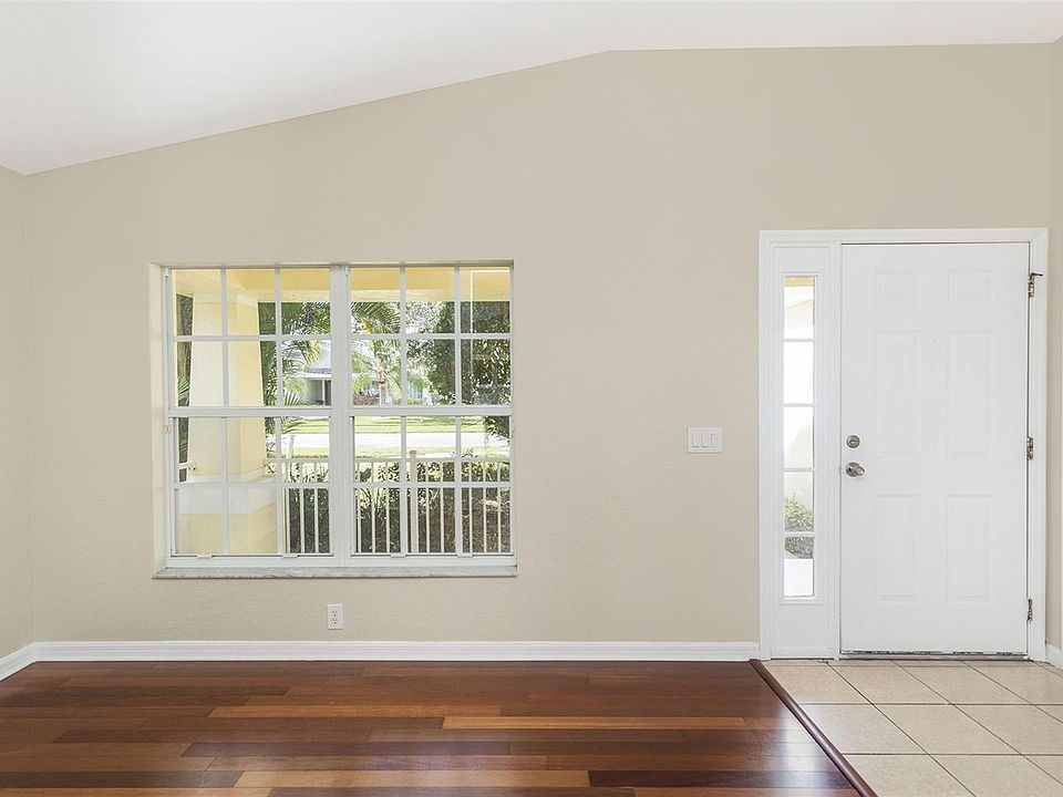 2nd image of 11483 Captiva Kay Dr