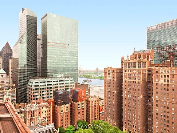 4th image of 320 E 42nd St APT 2304