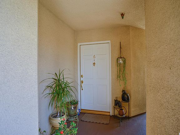 4th image of 449 W Lexington Dr Unit 6