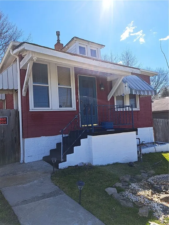 1410 4th St photo 1