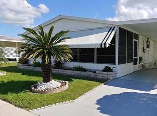 5946 Utopia Dr, Zephyrhills, FL 33540