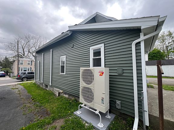 5th image of 13 Columbia Ave