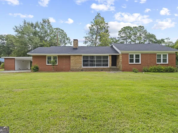 402 Westview Dr, Fort Valley, GA 31030