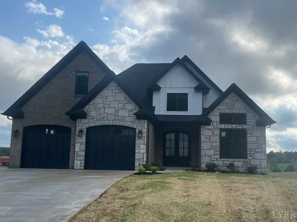 1085 Brandon Ct, Forest, VA 24551