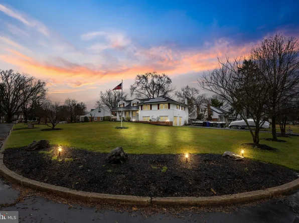 101 Devon Rd, Cinnaminson, NJ 08077