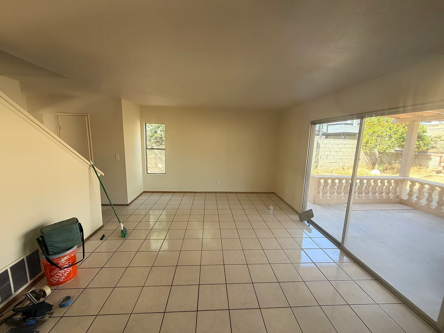 4 bed, 2.5 bath, 1779 sqft, $4,500 — Photo 3
