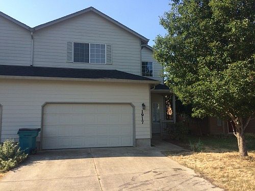 1st image of 1917 NE 98th St
