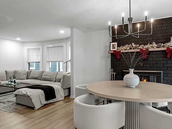 2nd image of 641 Forest Ave #1