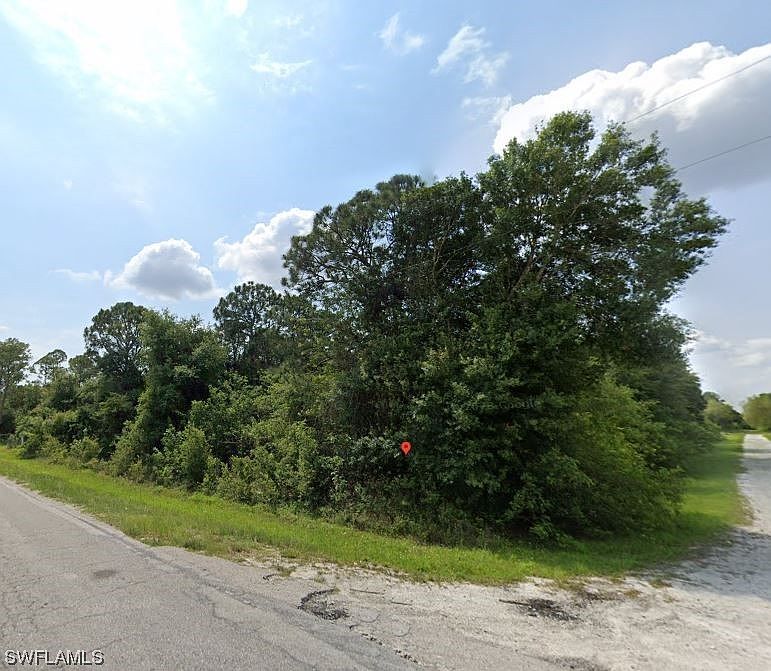 1st image of 672 Pine Cone Ave