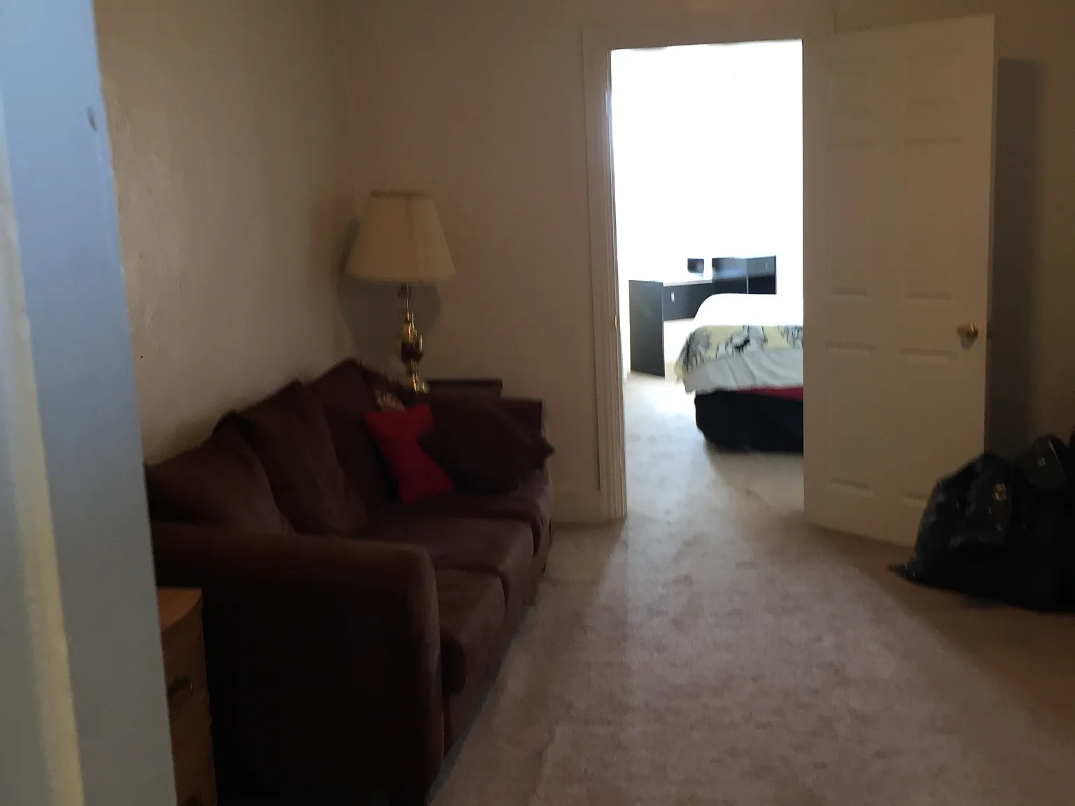 1 bed, 900 sqft, $650 — Photo 2