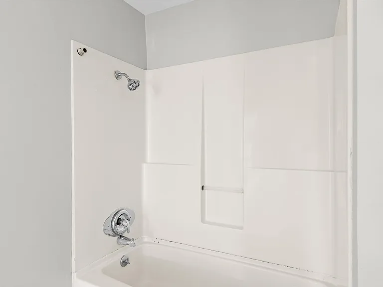 149 Beach Rd — Photo 19