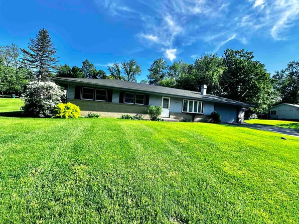 3263 Golden Prairie Ave, Rockford, IL 61109