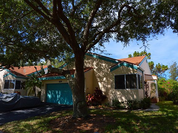 2nd image of 624 Leslie Ln #79