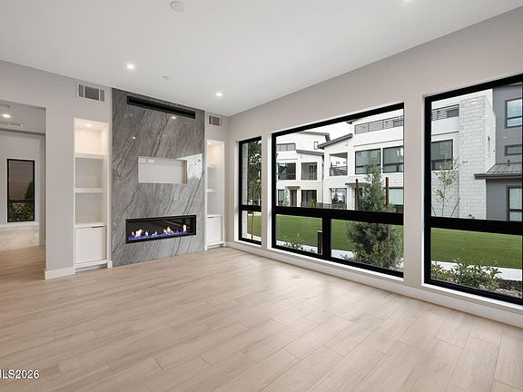 3rd image of 52 Campolina St