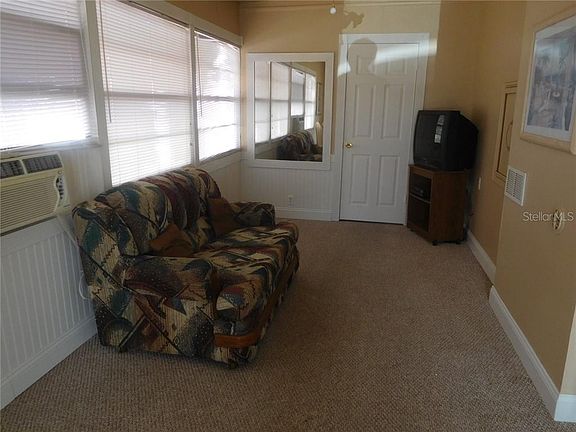5th image of 446 Center Crest Blvd