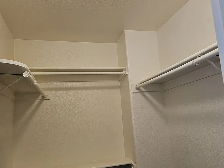 510 Hampton Pl — Photo 17