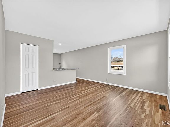 5th image of 2643 Bonniebrook Dr