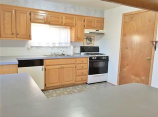412 N Oak St, Crescent, OK 73028