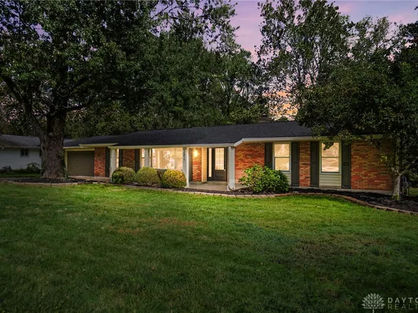 2427 Portage Path, Bellbrook, OH 45305