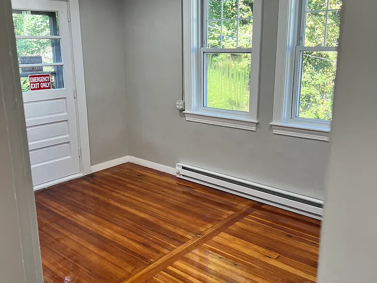 23 Graves St #6 — Photo 3