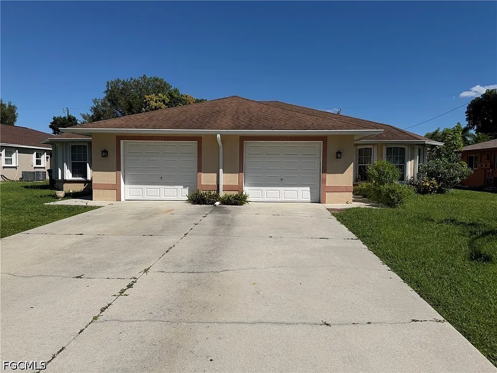 2 bed, 2.0 bath, 1072 sqft, $1,395 — Photo 1
