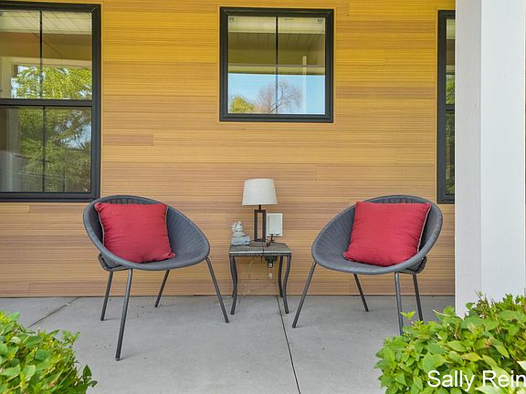 4th image of 8548 Conservation St NE