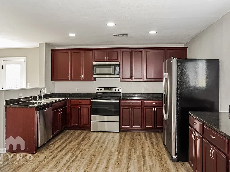 3225 Lakeland Dr — Photo 8
