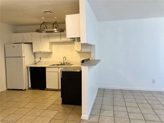 3rd image of 5285 Retablo Ave APT A