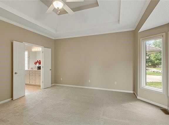 5th image of 4700 Meadow View Dr