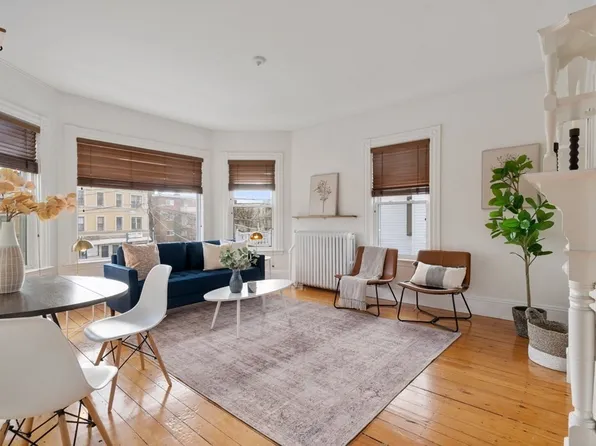 792 Mount Auburn St #1, Watertown, MA 02472