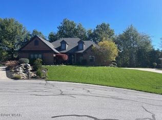 529 Keresan Trl, Lima, OH 45805