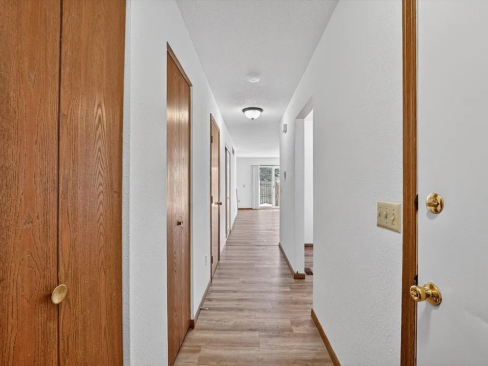 2755-2761 Scarlet Oak
