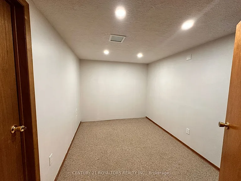 404 Trent St W #BASEMENT — Photo 28