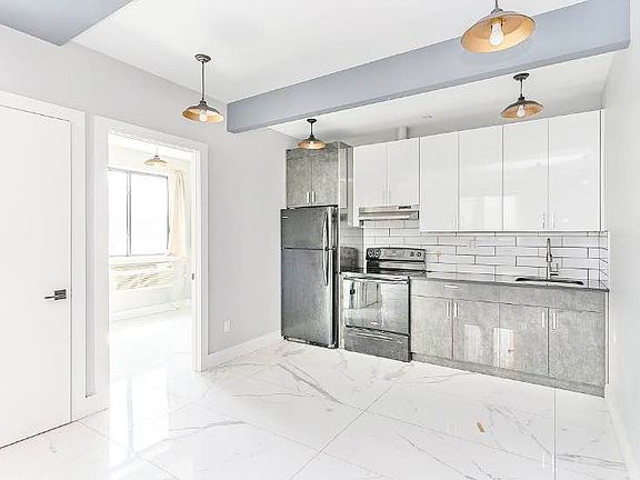 4th image of 7 Jardine Pl #1B