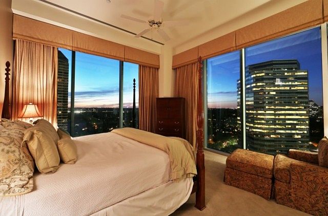 2nd image of 1600 Post Oak Blvd Unit 1903