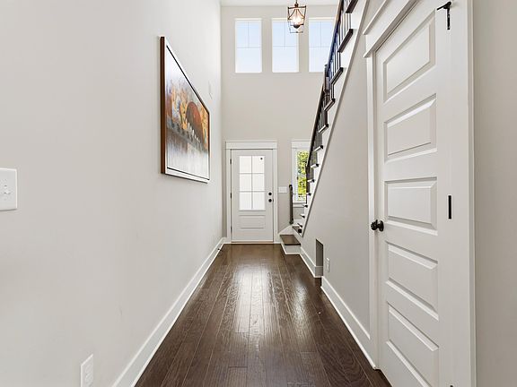 5th image of 1482 Woodridge Pl