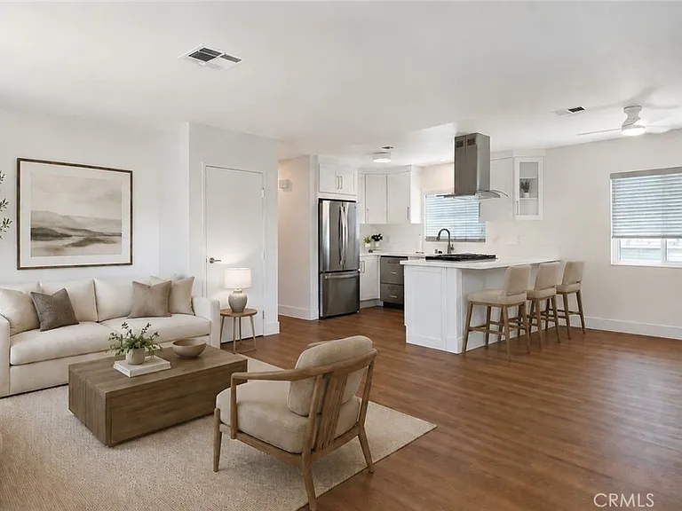 253 Knox Pl #B — Photo 2