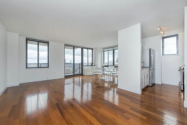 Rented by Mirador Real Estate | media 16