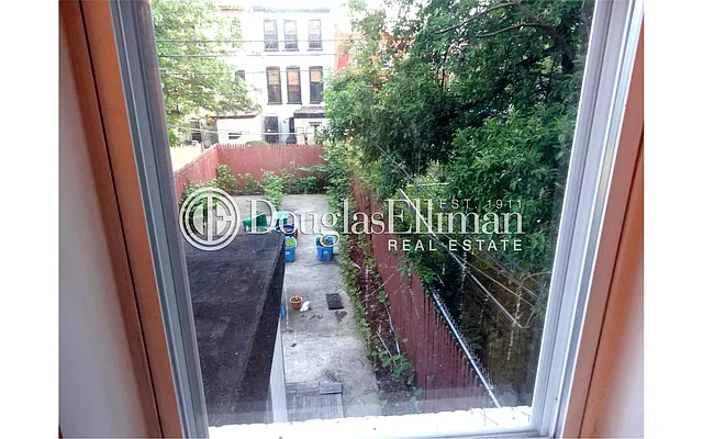 Rented by Douglas Elliman | media 23