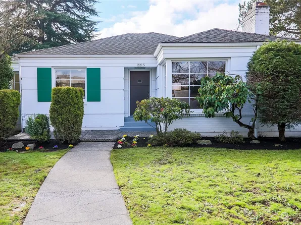 2215 E Lake Washington Boulevard, Seattle, WA 98112