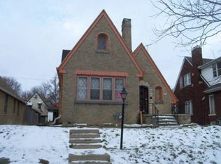 3321 N 45th St, Milwaukee, WI 53216