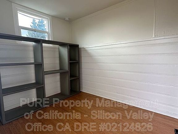 3rd image of 373 Richmond Ave #2-373-1/2