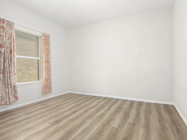 14541 Little Anne Dr — Photo 14