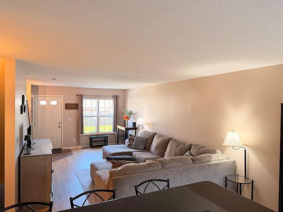 4th image of 8289 Bruntsfield Rd