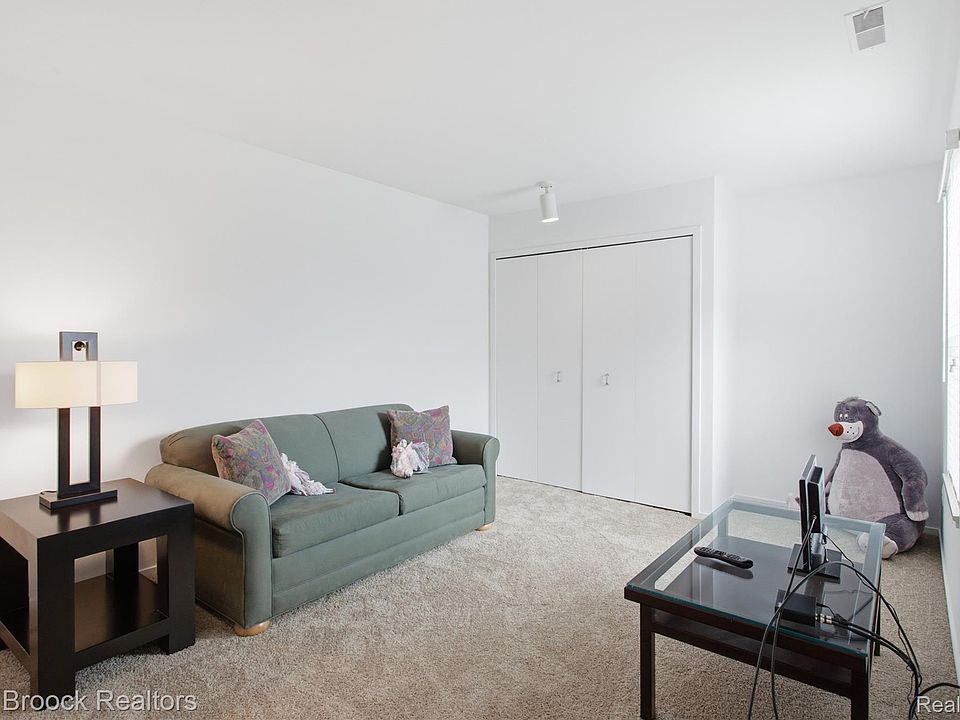 6580 Ridgefield Cir Apt 203, photo 26