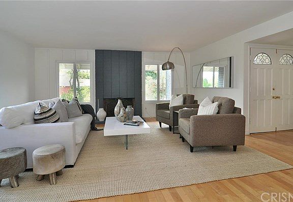 3rd image of 3633 Sapphire Dr