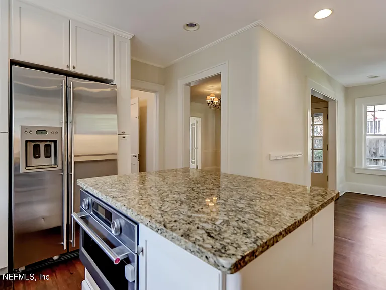3684 Pine St — Photo 20