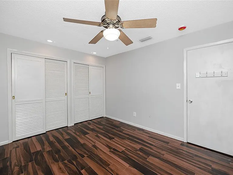 2260 Harn Blvd — Photo 26