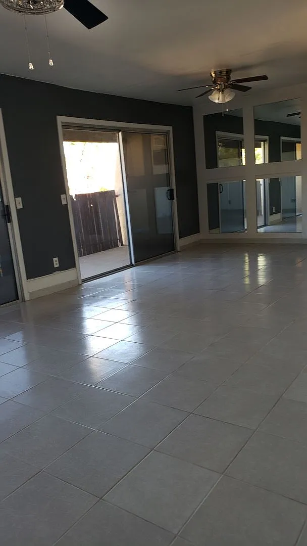 East Side Condo with views and lots of light! — Photo 1