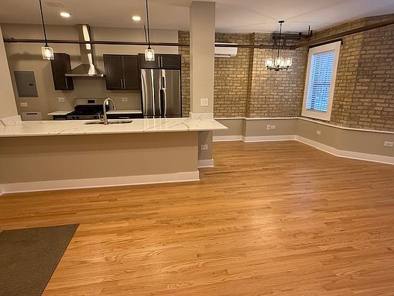 4th image of 1527 W Farwell Ave